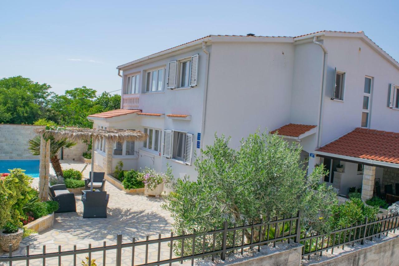Apartments Solta Gornje Selo Eksteriør bilde